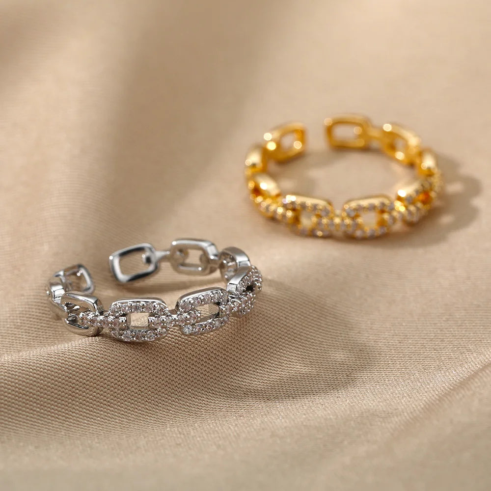 Twist Elegance – Eleganter Zirkon-Ring aus Edelstahl