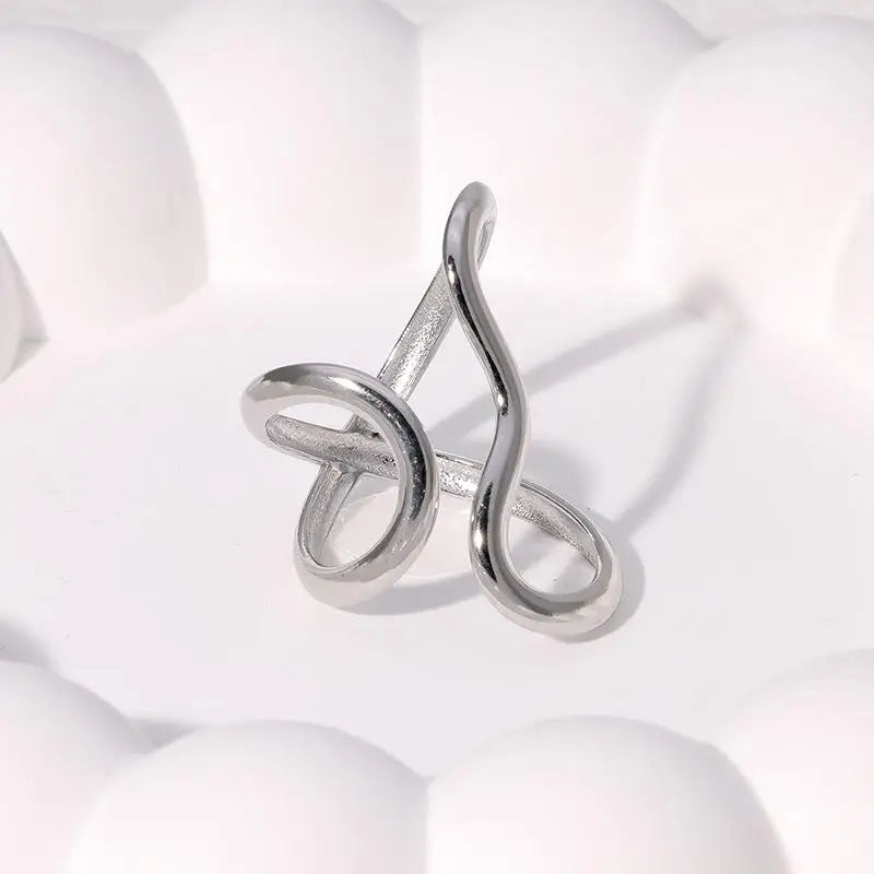 Golden Wave – Eleganter Offener Edelstahl-Ring