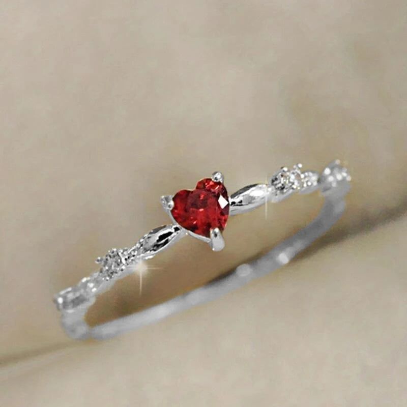 Red Love – Eleganter Zirkon-Ring mit Herzdesign