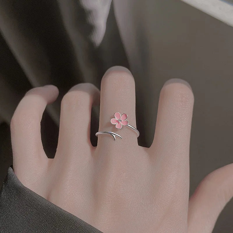 Golden Blossom – Eleganter Blumen-Zirkon-Ring
