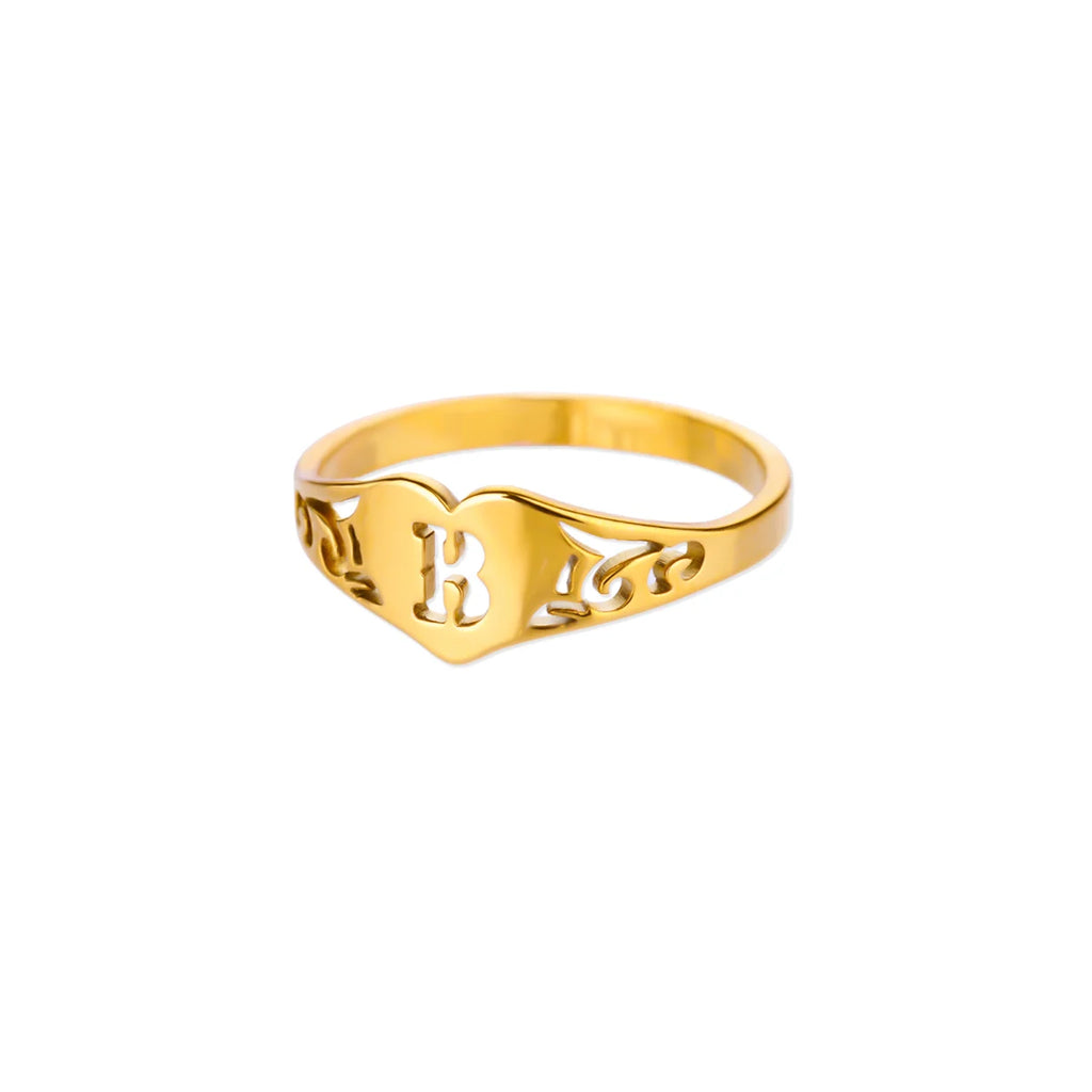 Golden Initial – Personalisierter Herz-Ring