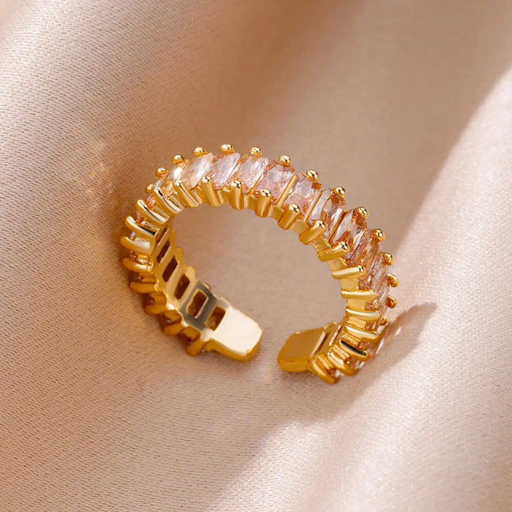 Golden Chic – Eleganter Zirkon-Ring aus Edelstahl