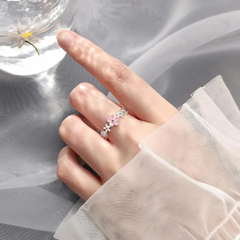 Golden Blossom – Eleganter Blumen-Zirkon-Ring