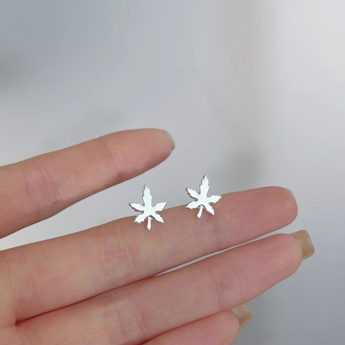 Heart Star – Elegante Herz-Ohrstecker für Frauen