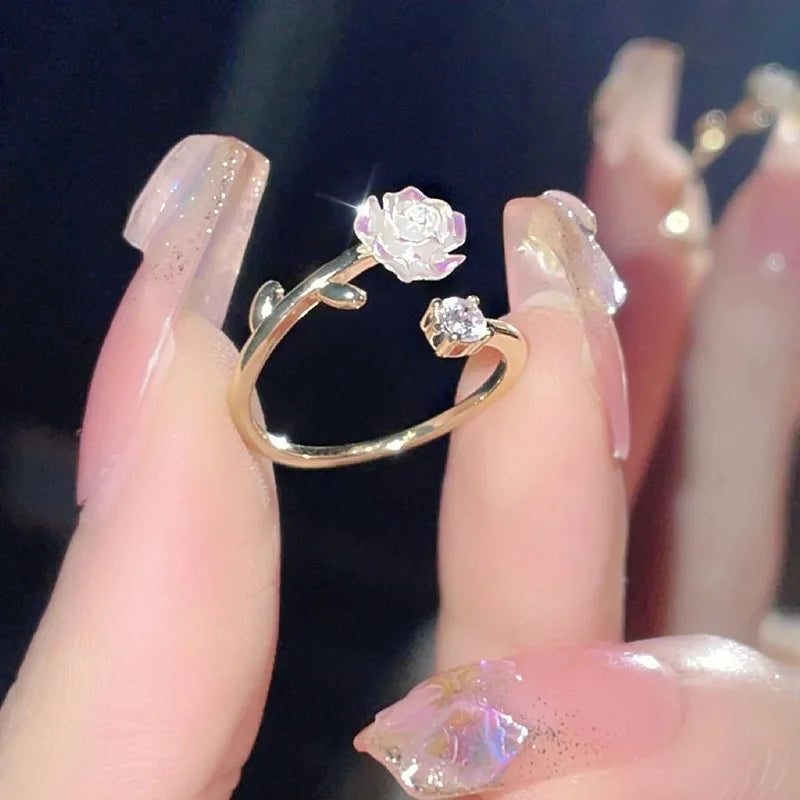 Golden Blossom – Eleganter Blumen-Zirkon-Ring