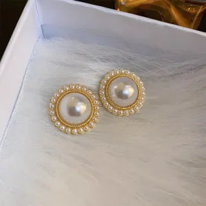 Pearl Love – Elegante Perlen-Herz-Ohrstecker