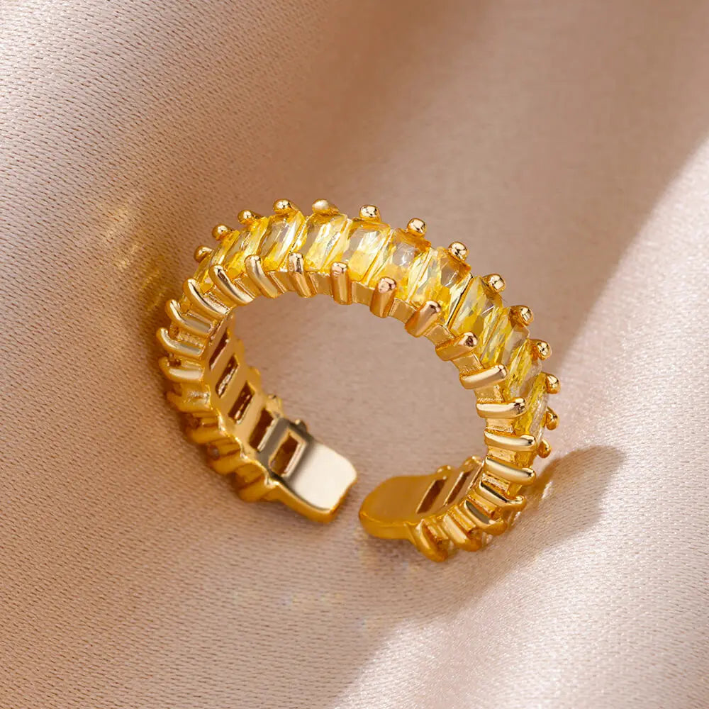 Golden Chic – Eleganter Zirkon-Ring aus Edelstahl