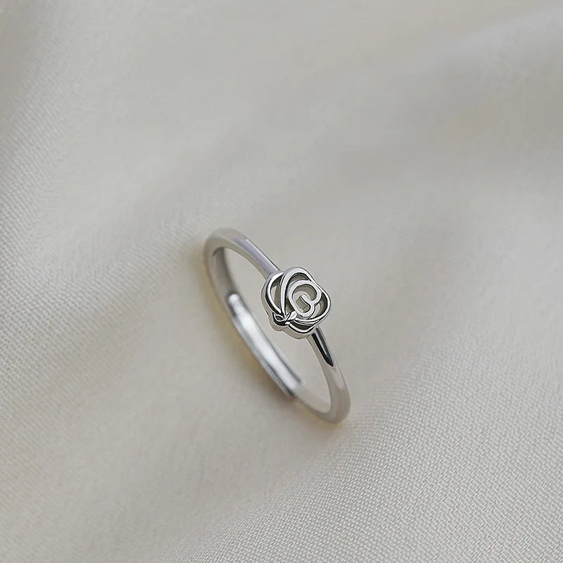 Golden Blossom – Eleganter Blumen-Zirkon-Ring