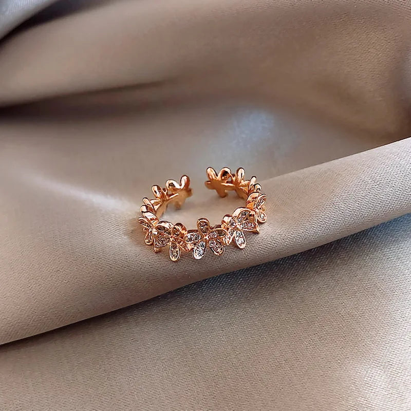 Golden Blossom – Eleganter Blumen-Zirkon-Ring