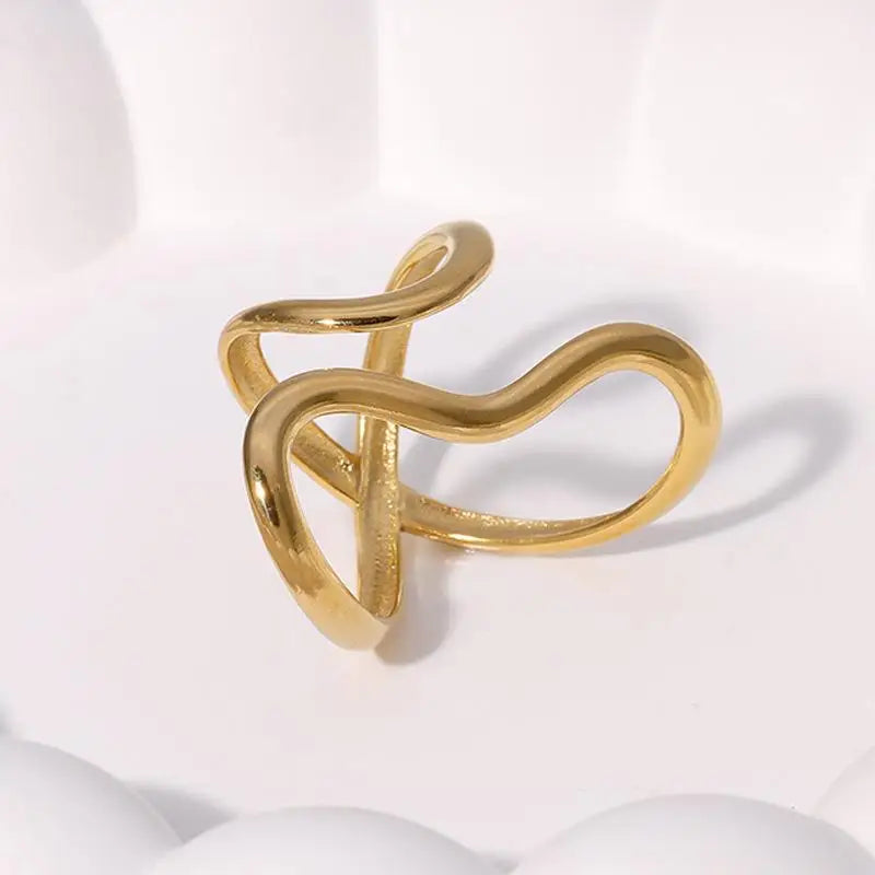 Golden Wave – Eleganter Offener Edelstahl-Ring