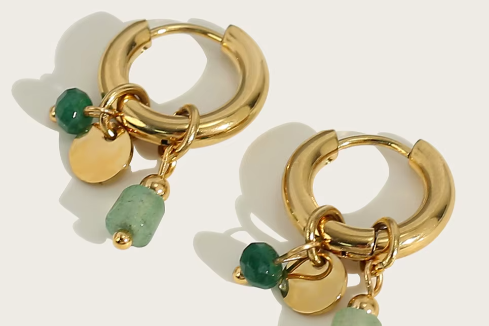 Golden Green – Elegante Creolen mit Naturstein